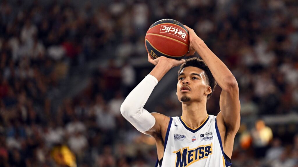 Betting on Football vs. Basketball: Key Differences