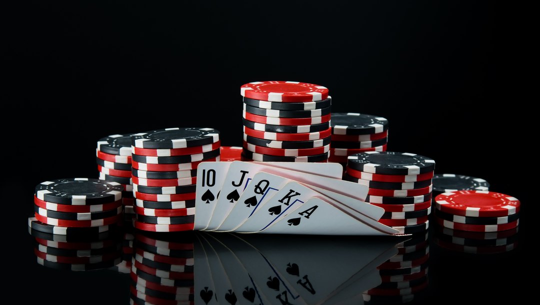 How to Play Poker in Casinos